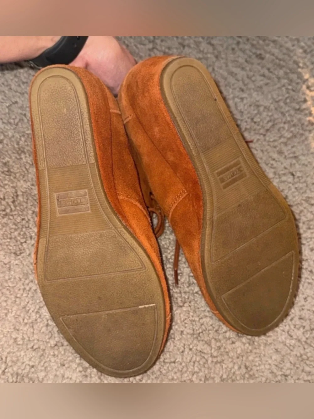 Toms suede wedge